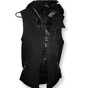 Lululemon another mile vest 6